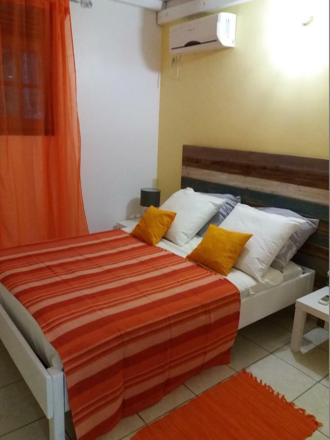 Villa Ponm Kann'L Deshaies Luaran gambar